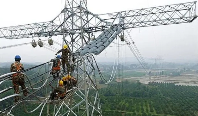 西双版纳傣族自治州光缆与电缆：欧孚光电厂家告诉你“光”与“电”的不同秘密